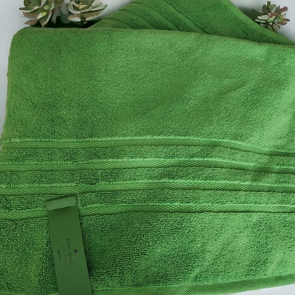 Kate Spade New York Set of 2 Bath Thick Towels Green 100% Cotton 30"x 56" - Picture 1 of 2